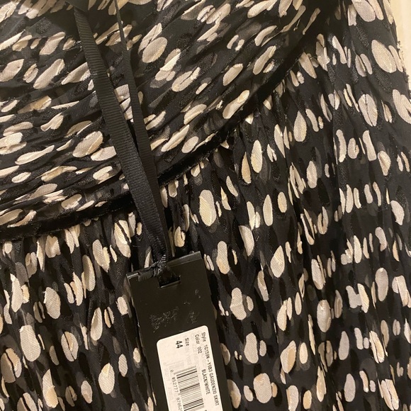 Skirt - Picture 3 of 5